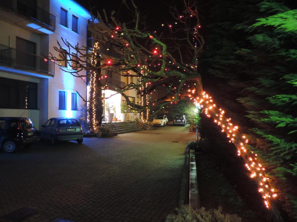 Hotel Aquamaris Sala Baganza Exterior photo