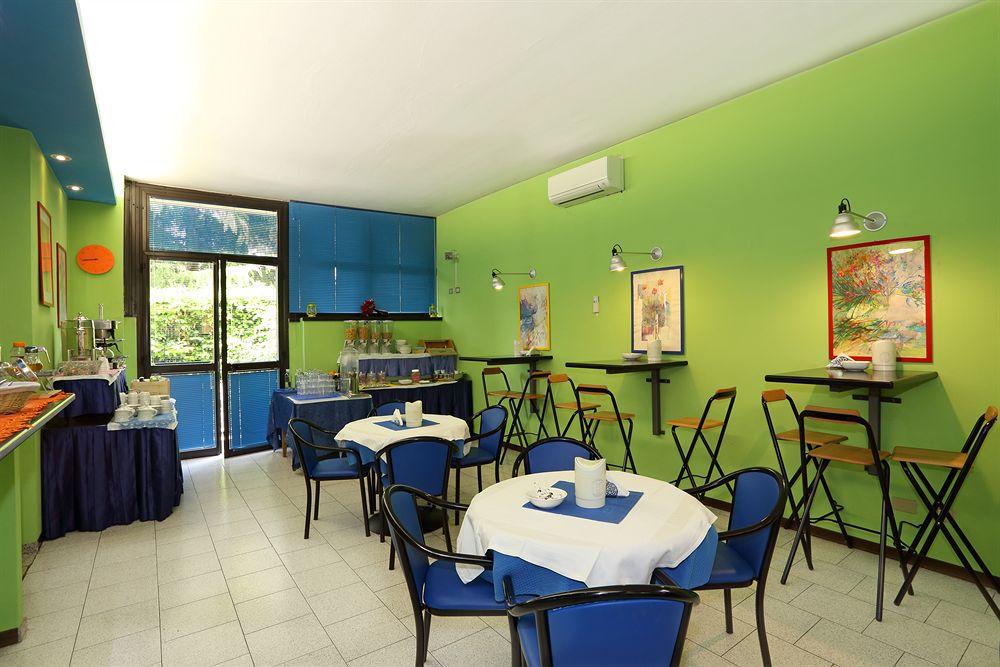 Hotel Aquamaris Sala Baganza Exterior photo