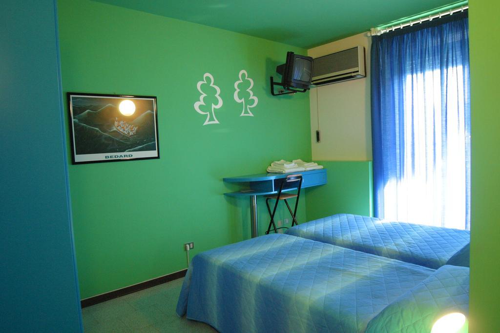 Hotel Aquamaris Sala Baganza Exterior photo