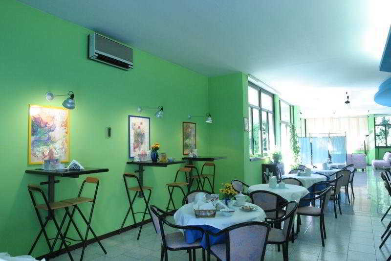 Hotel Aquamaris Sala Baganza Exterior photo