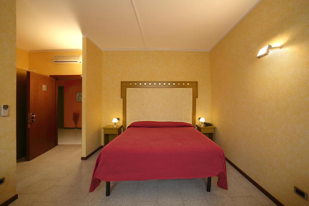 Hotel Aquamaris Sala Baganza Room photo